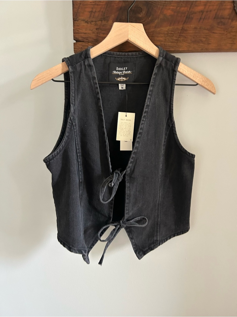 Ashley By 26 International Black Tie-Front Sleeveless Vest